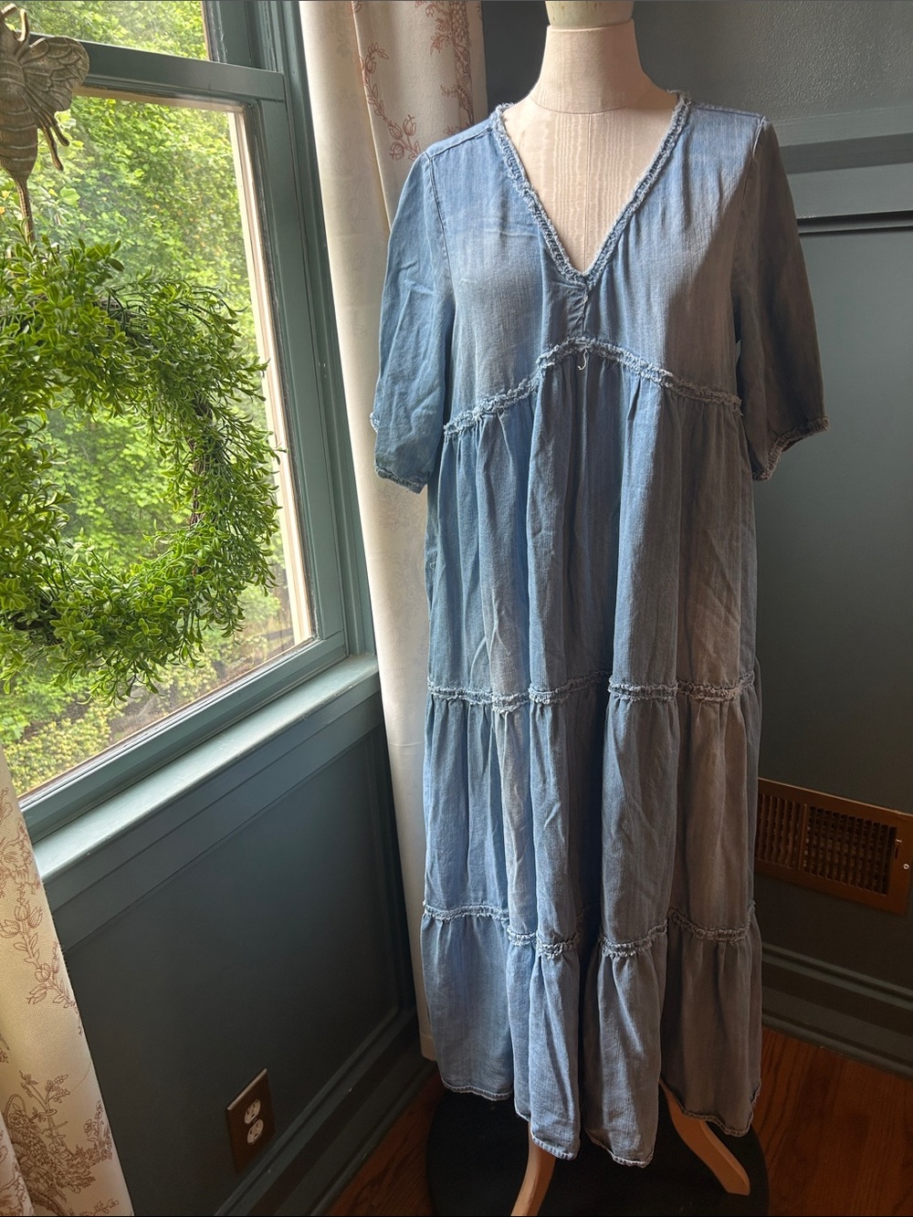 Easel Light Denim Blue Tiered V-Neck Women’s Dress